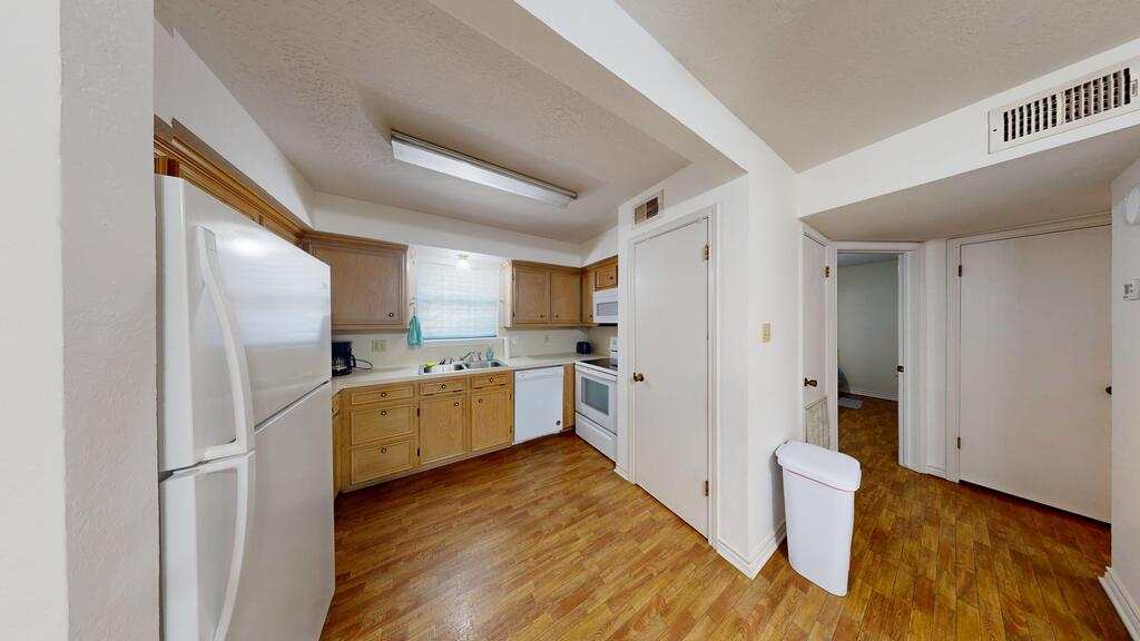 1005 Black Walnut Lane Property Photo 4
