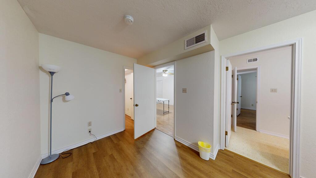 1005 Black Walnut Lane Property Photo 9