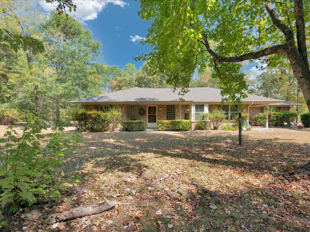 8847 Hwy 103e Property Photo 1