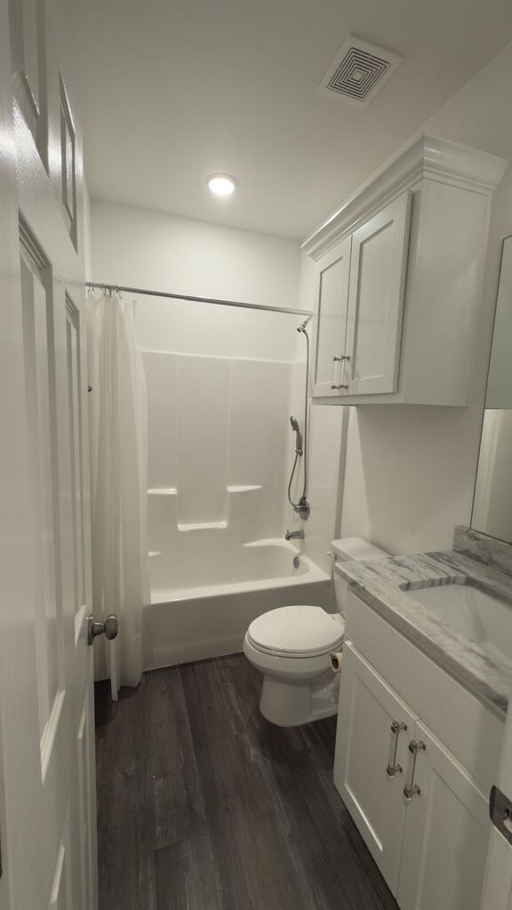 2415 Lightfoot Ln Property Photo 7