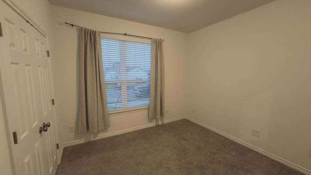 2415 Lightfoot Ln Property Photo 11