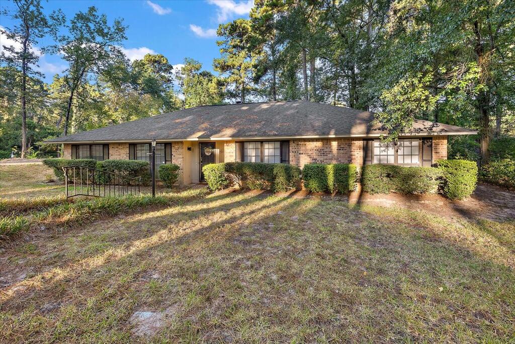 2607 Pinecrest Drive