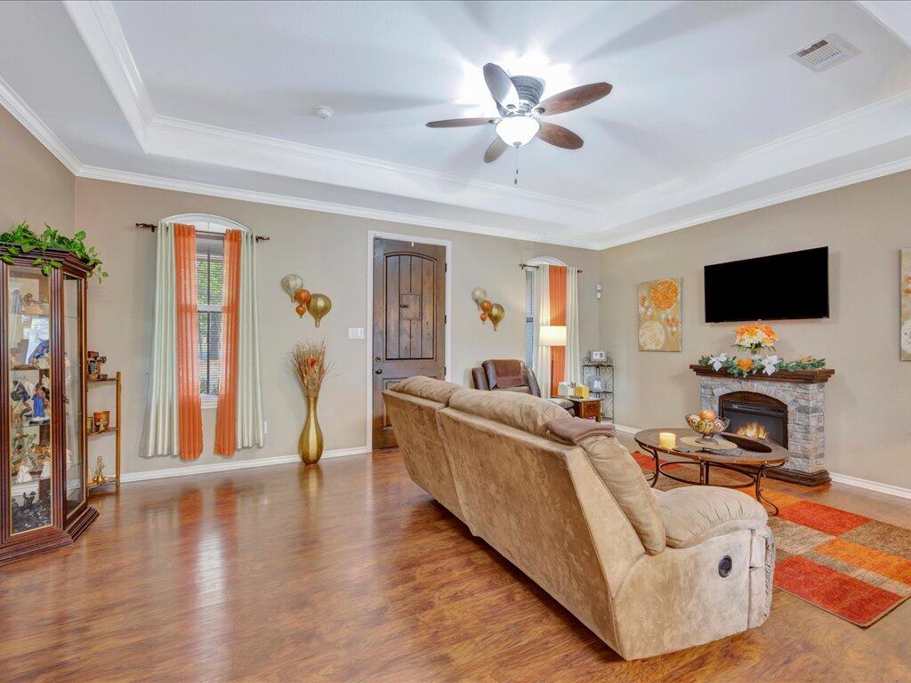 2005 Durst Property Photo 7