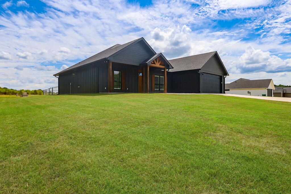8845 Fm 1669 Property Photo 2