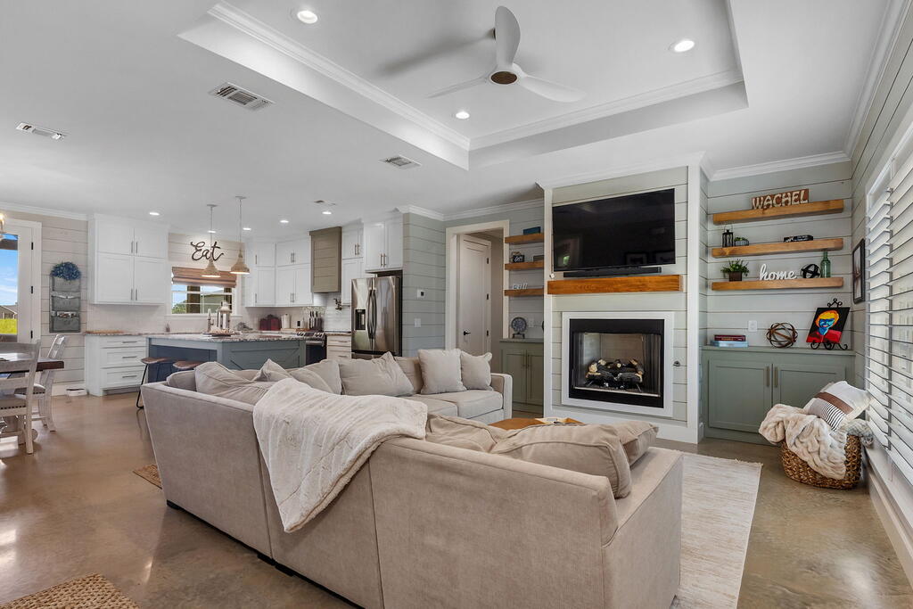 8845 Fm 1669 Property Photo 5
