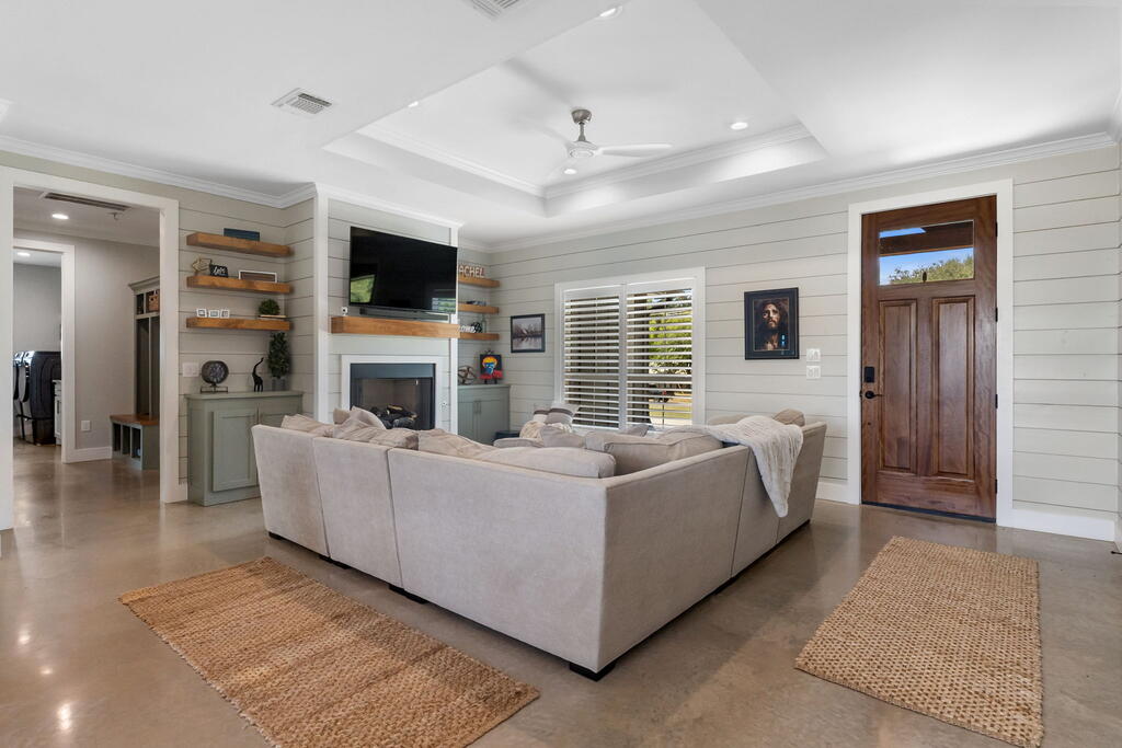 8845 Fm 1669 Property Photo 7