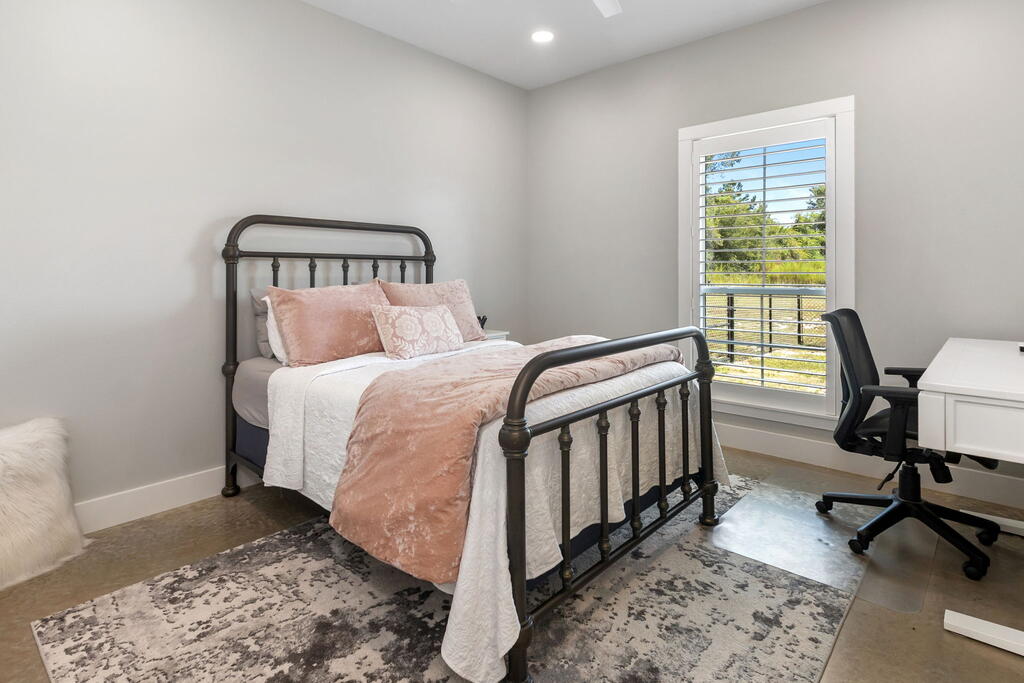 8845 Fm 1669 Property Photo 25