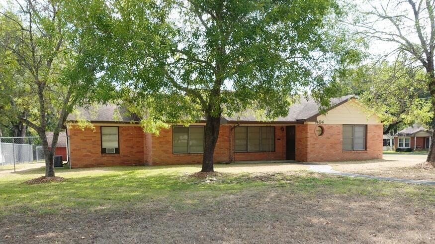 1404 Clinton Dr