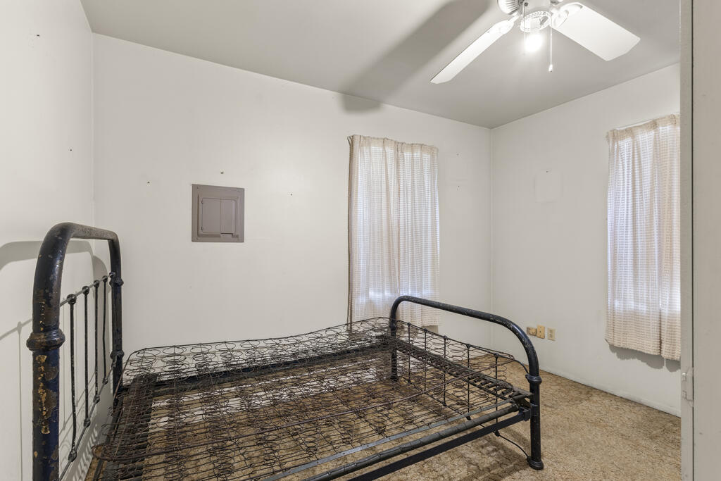 2112 Property Photo 4
