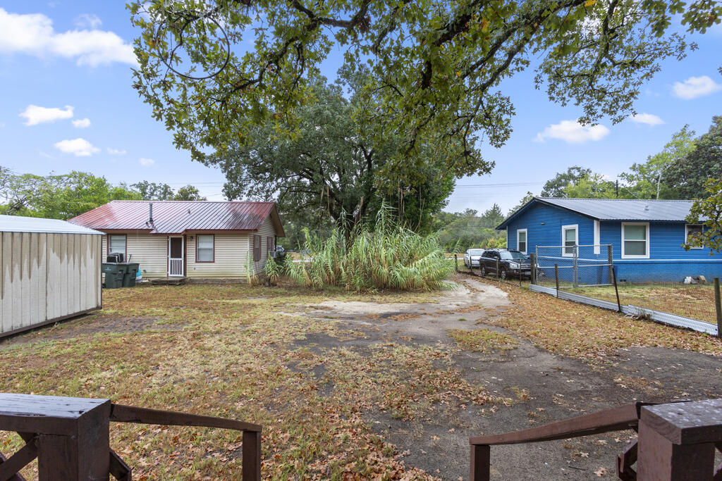 2112 Property Photo 20