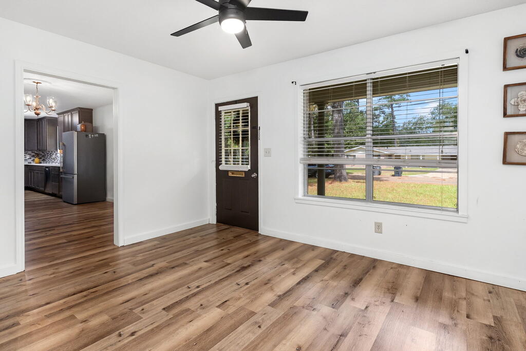 1307 Wildbriar Drive Property Photo 4