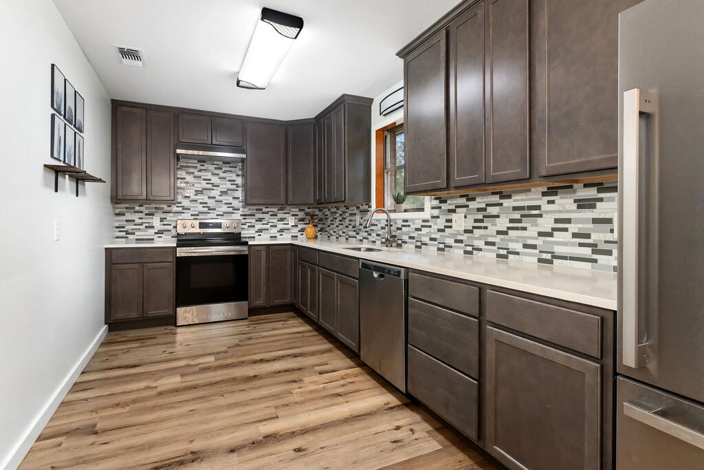 1307 Wildbriar Drive Property Photo 7