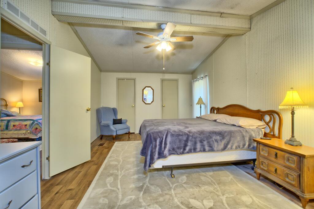 346 Twin Cedar Drive Property Photo 23