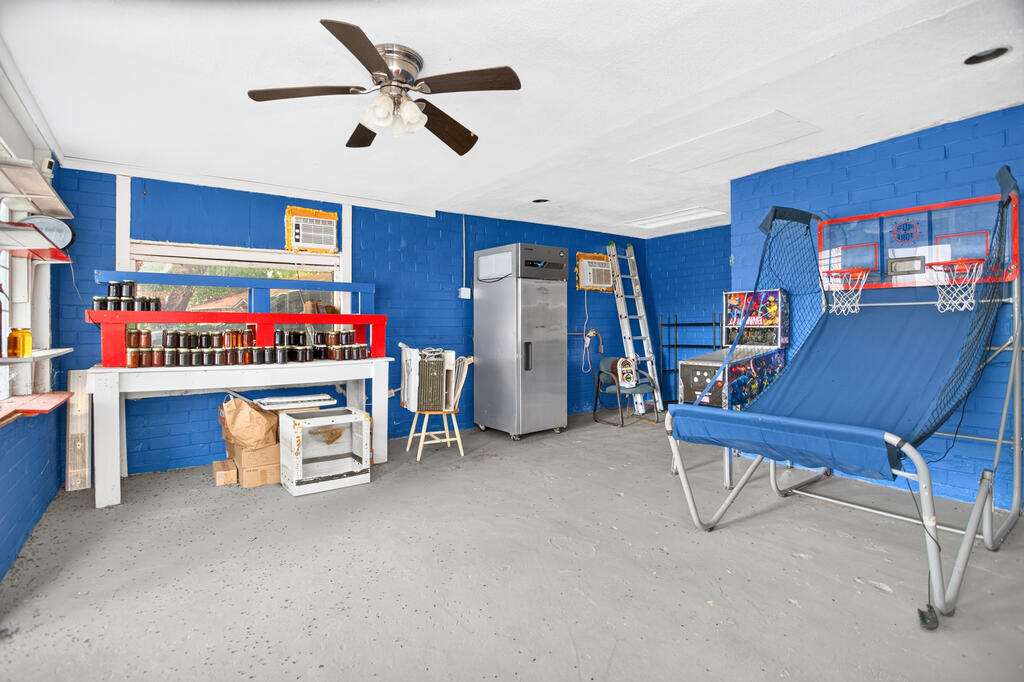 509 North Home Property Photo 3