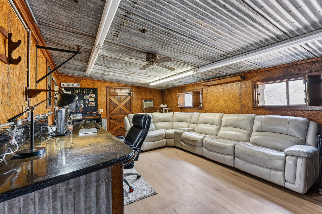 462 Fm 3276 Property Photo 12