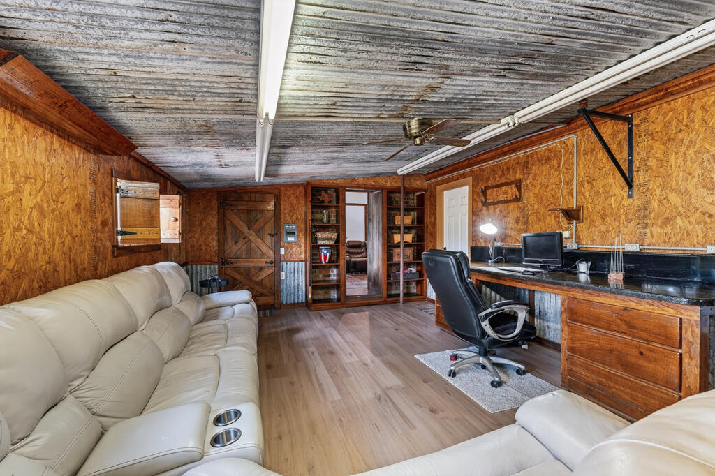 462 Fm 3276 Property Photo 13