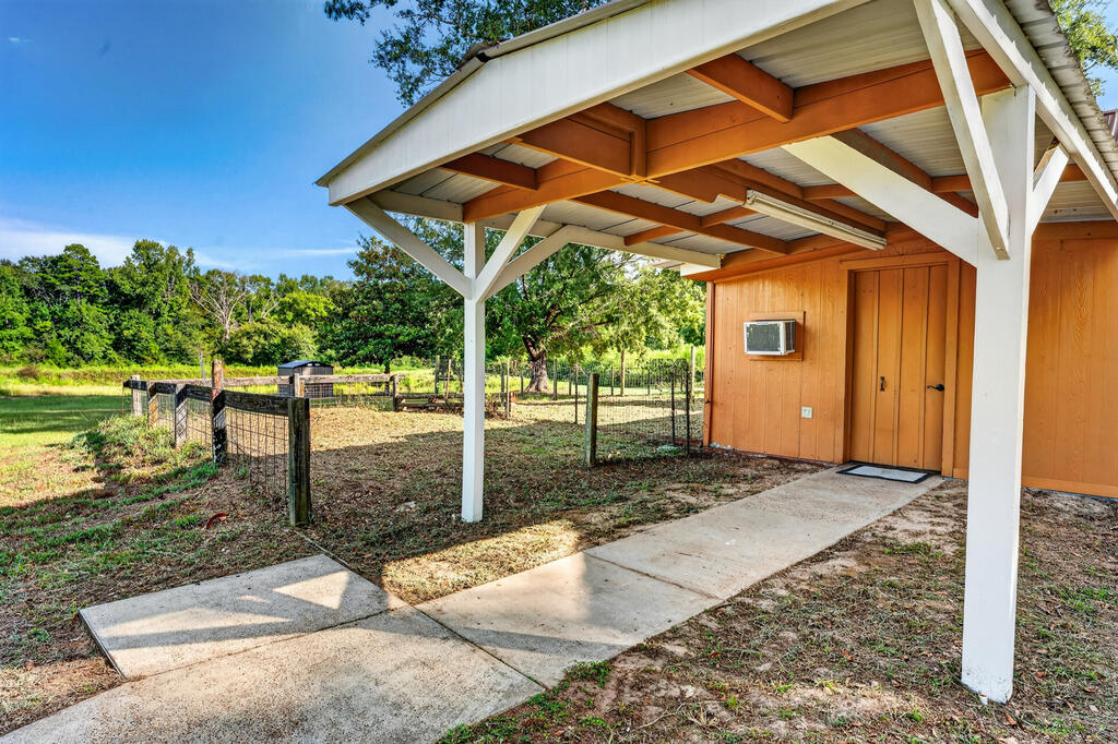 462 Fm 3276 Property Photo 31