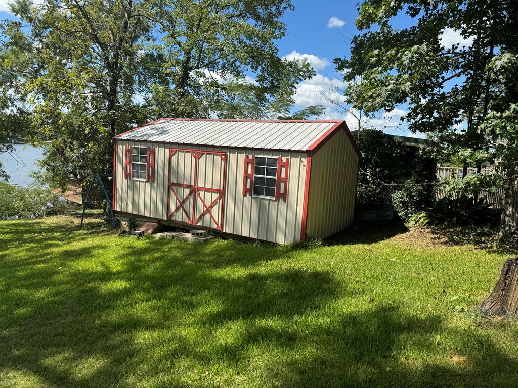 177 Lakeview Lane Property Photo 4