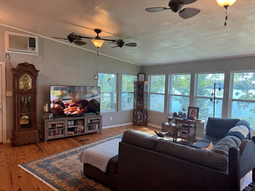 177 Lakeview Lane Property Photo 6