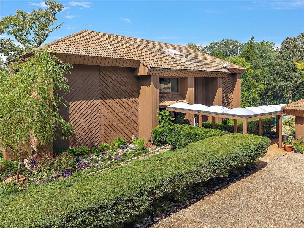 5453 Cr 302 Property Photo 1