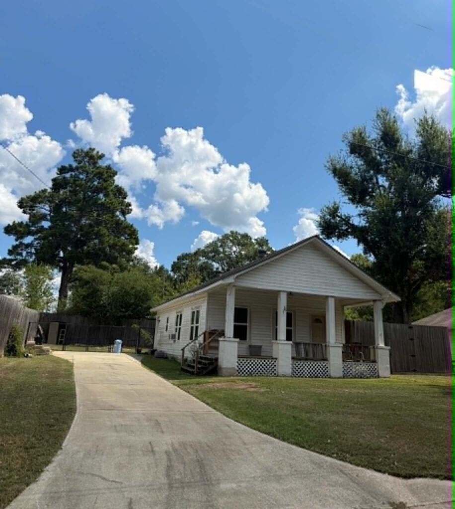 308 Center Street Property Photo 1