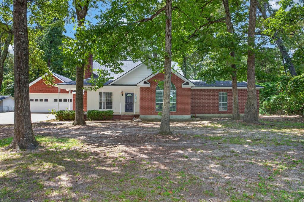 625 Fm 706 Property Photo 1