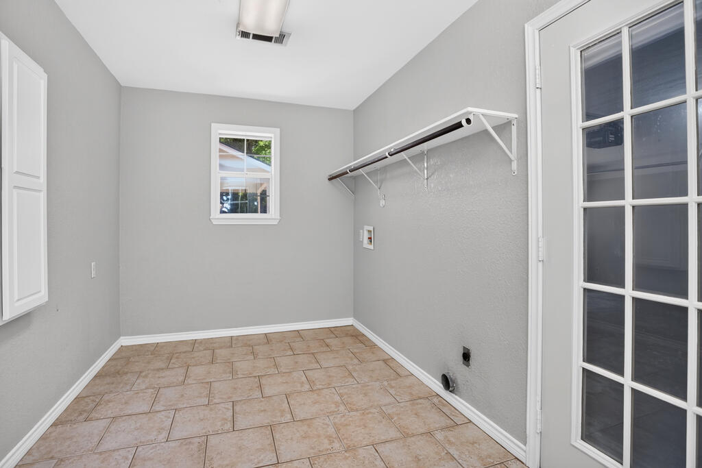 625 Fm 706 Property Photo 17