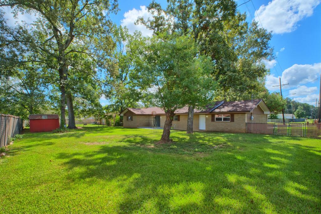 105 Parker Blvd Property Photo 14