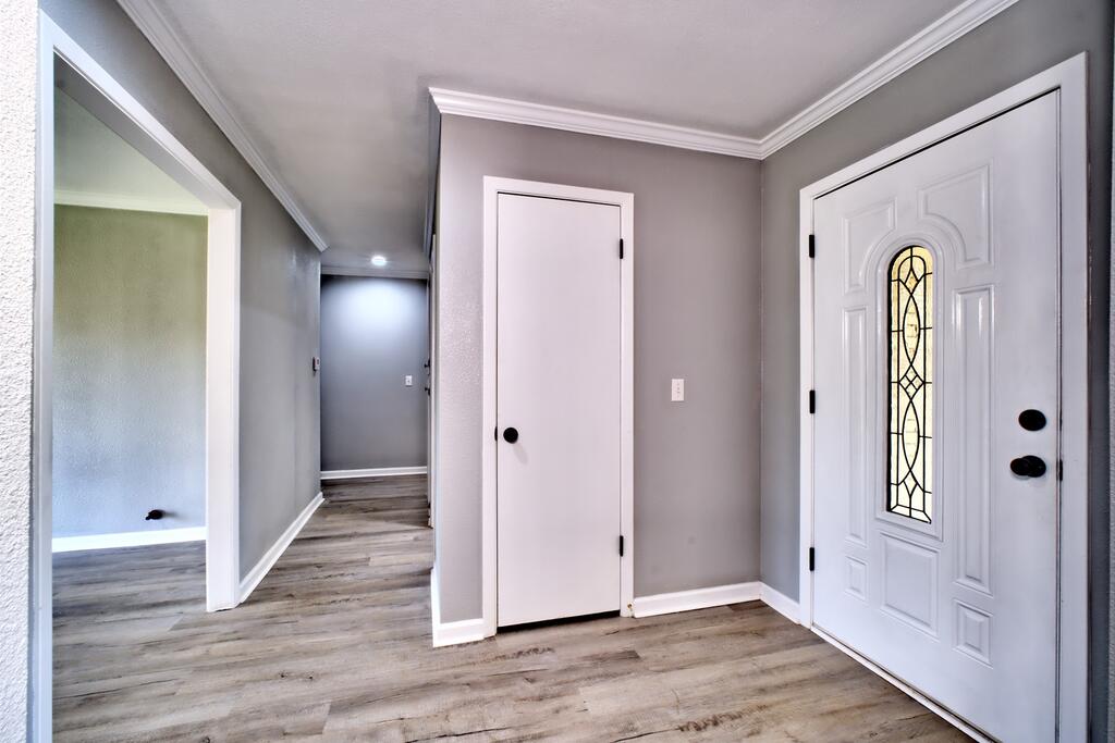 105 Parker Blvd Property Photo 16
