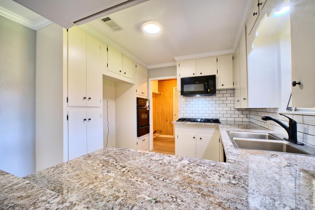 105 Parker Blvd Property Photo 22