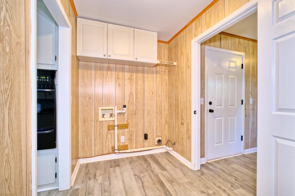 105 Parker Blvd Property Photo 24