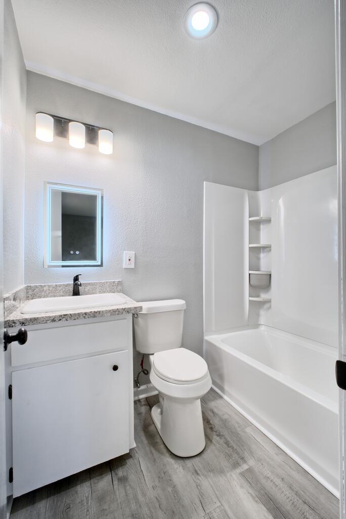 105 Parker Blvd Property Photo 31