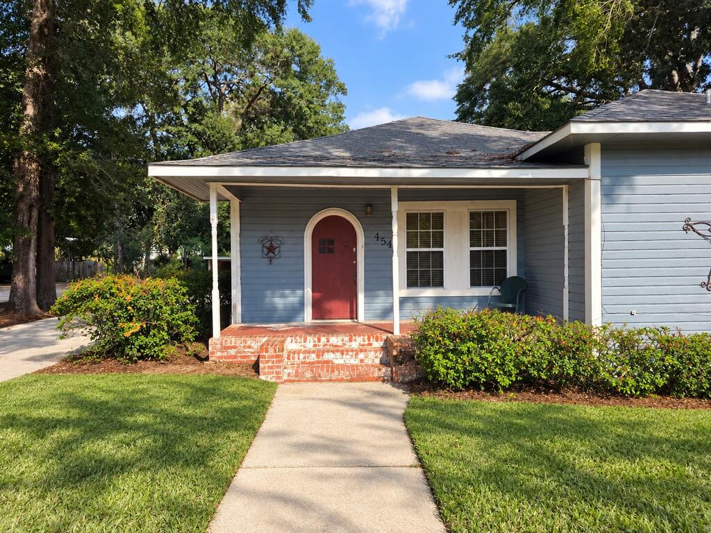 454 Powell Street Property Photo 4