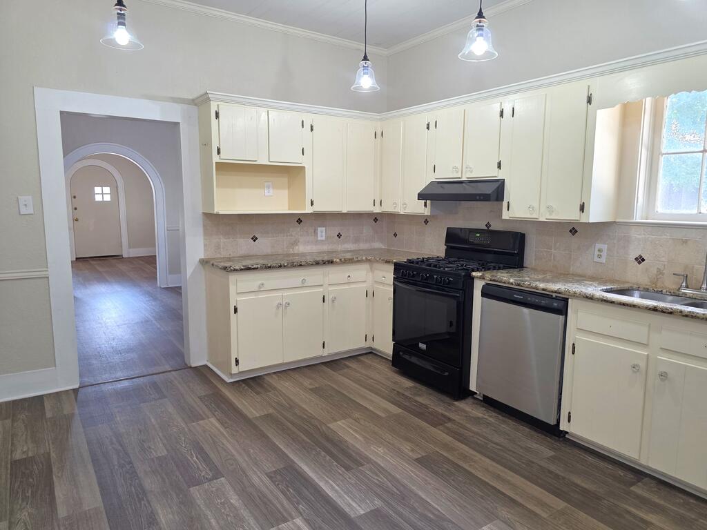 454 Powell Street Property Photo 19