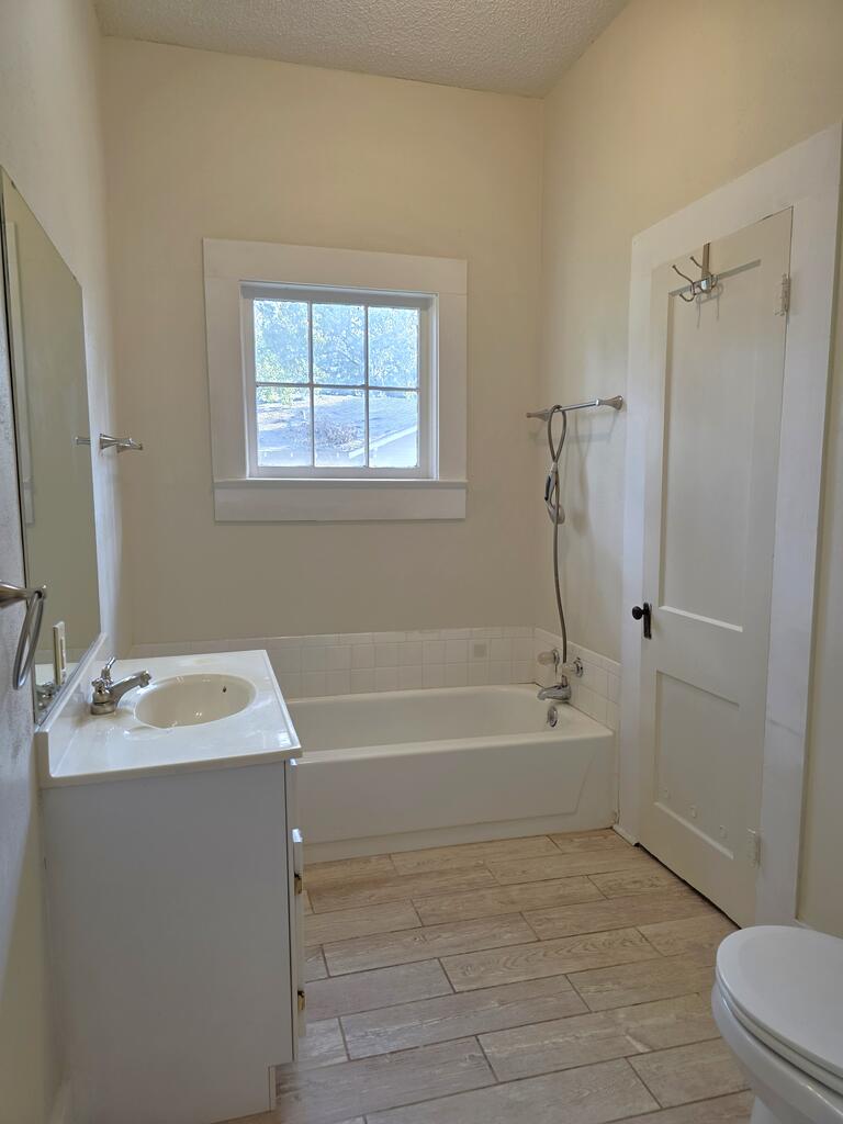 454 Powell Street Property Photo 27