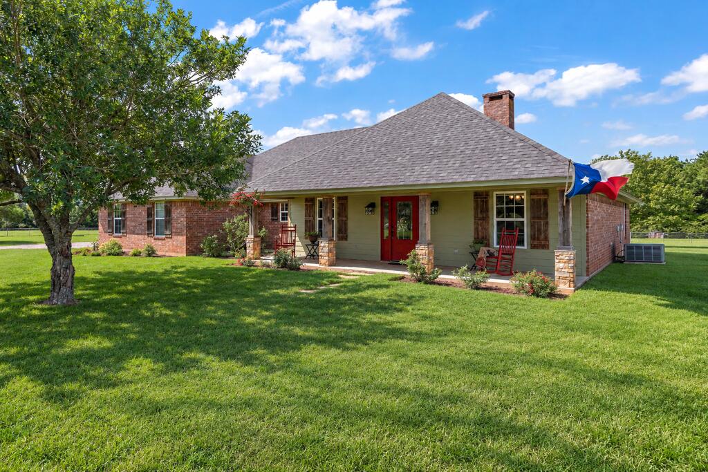 455 Cr 935 Property Photo 1