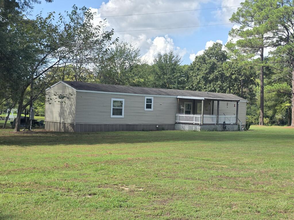 220 County Road 3405 Property Photo 1