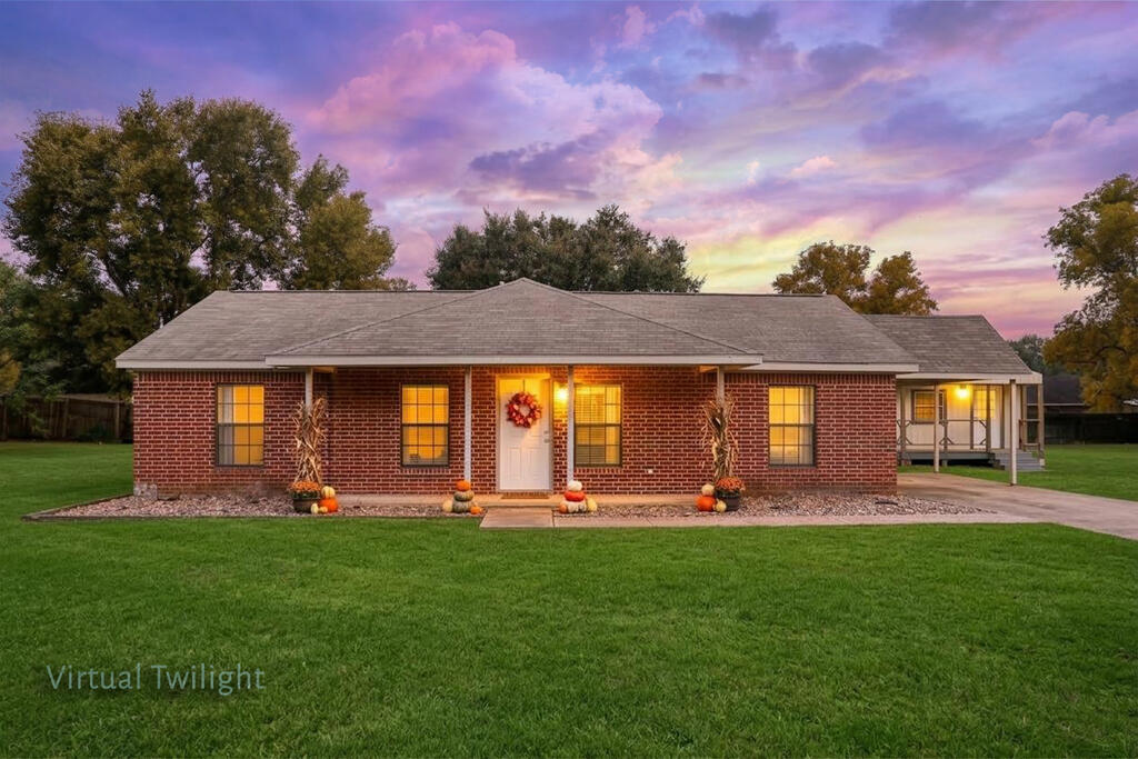 129 Homer Circle Property Photo 1