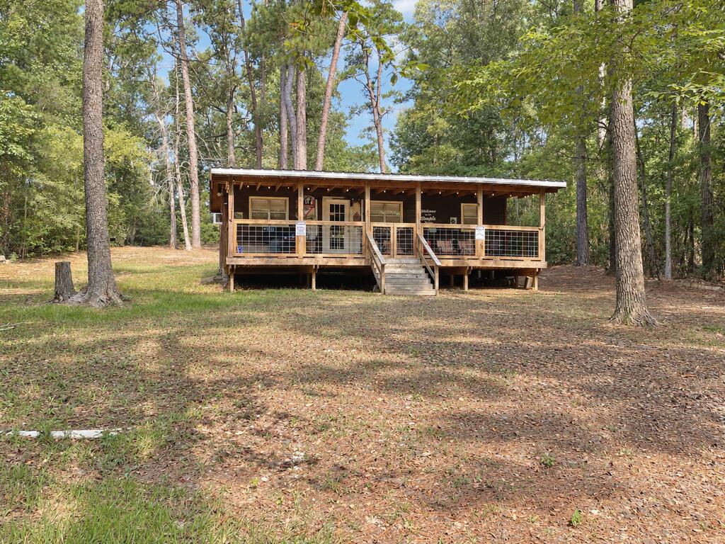 206 Ridgewood Drive W Property Photo 1