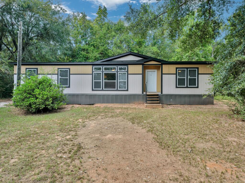1817 County Road 392 Property Photo 1