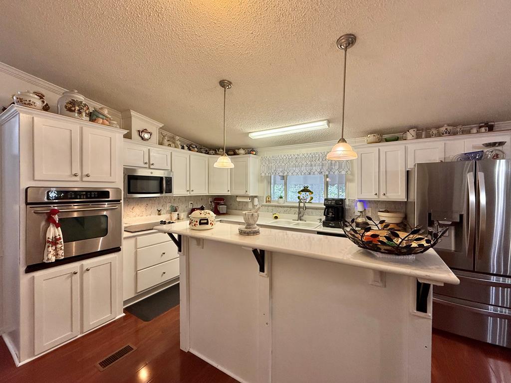 271 Stonewall Drive Property Photo 1