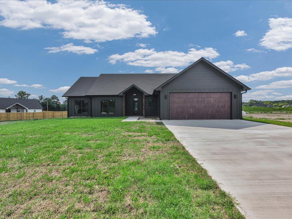 320 Salem Ridge Dr Property Photo 1