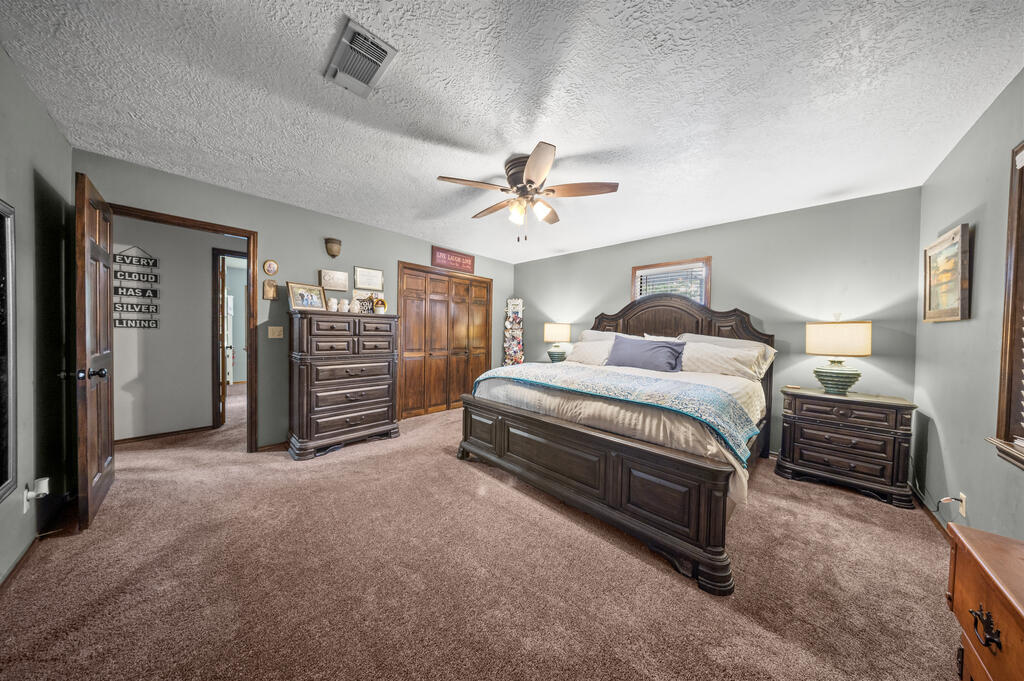 453 Fm 1747 Property Photo 16