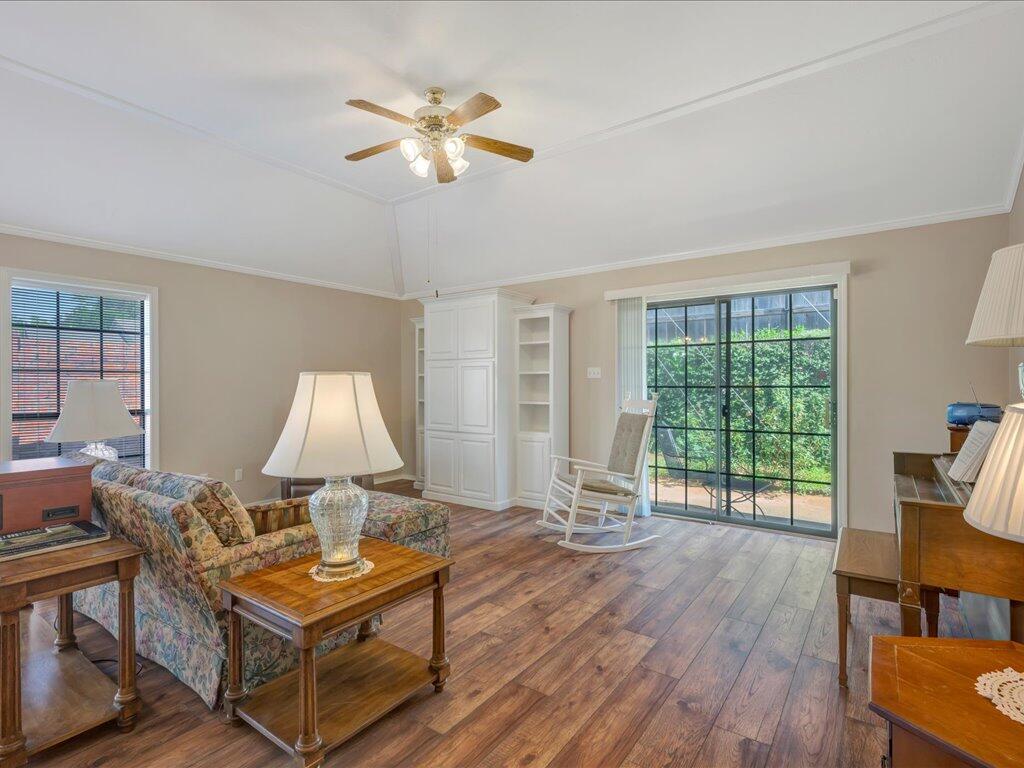 3 Austin Hollow Circle Property Photo 12