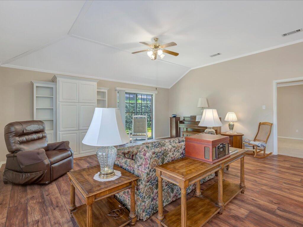 3 Austin Hollow Circle Property Photo 14