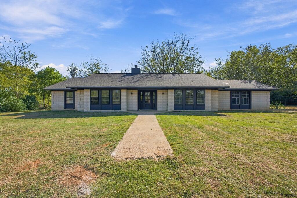 1360 Cr 122 E Property Photo 1