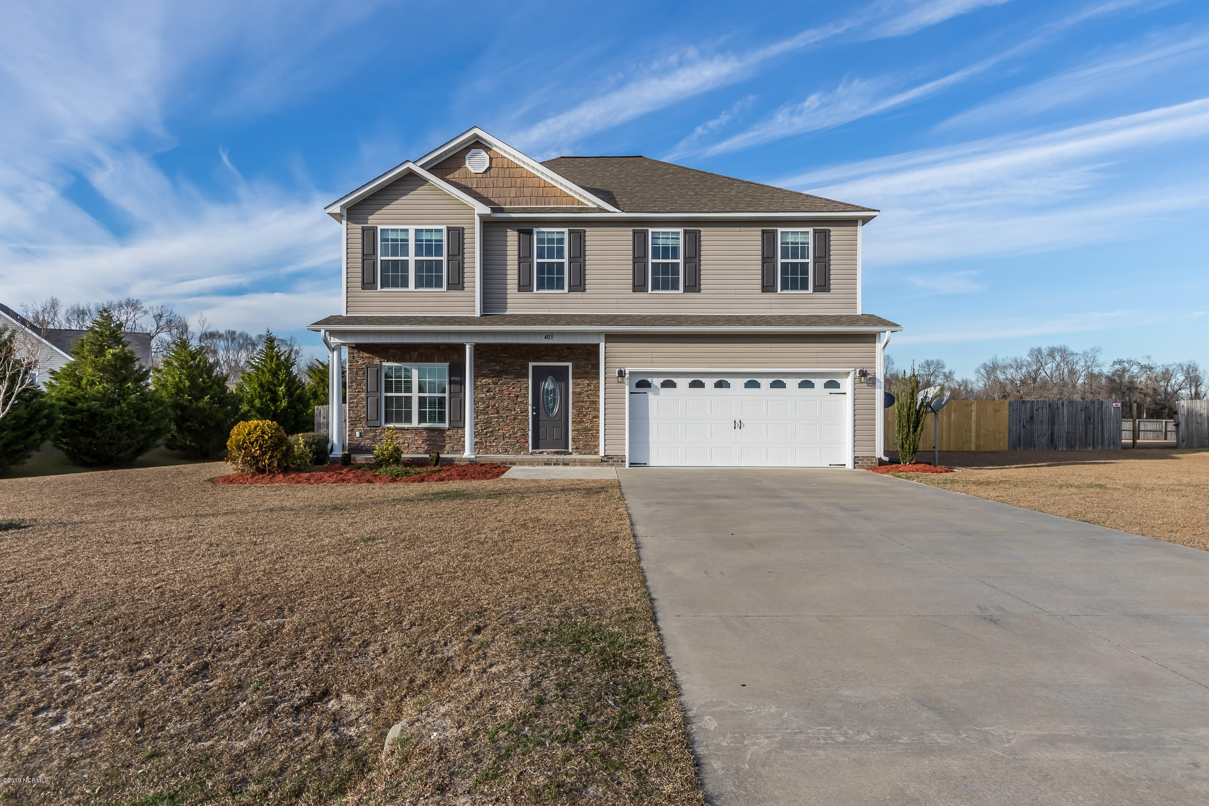 403 S Bluff Circle Property Photo 1