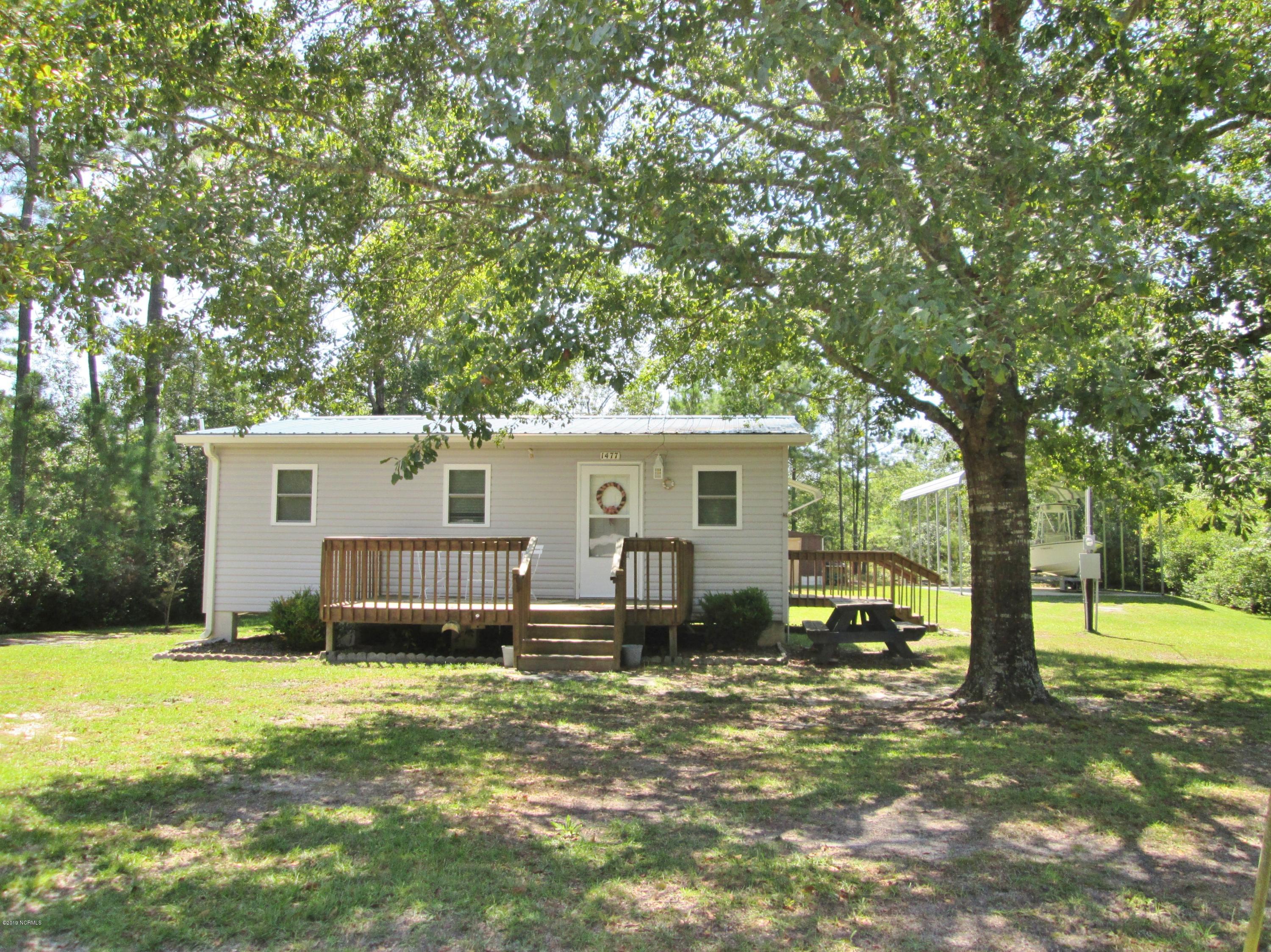 1477 Pine Tree Circle Property Photo 1