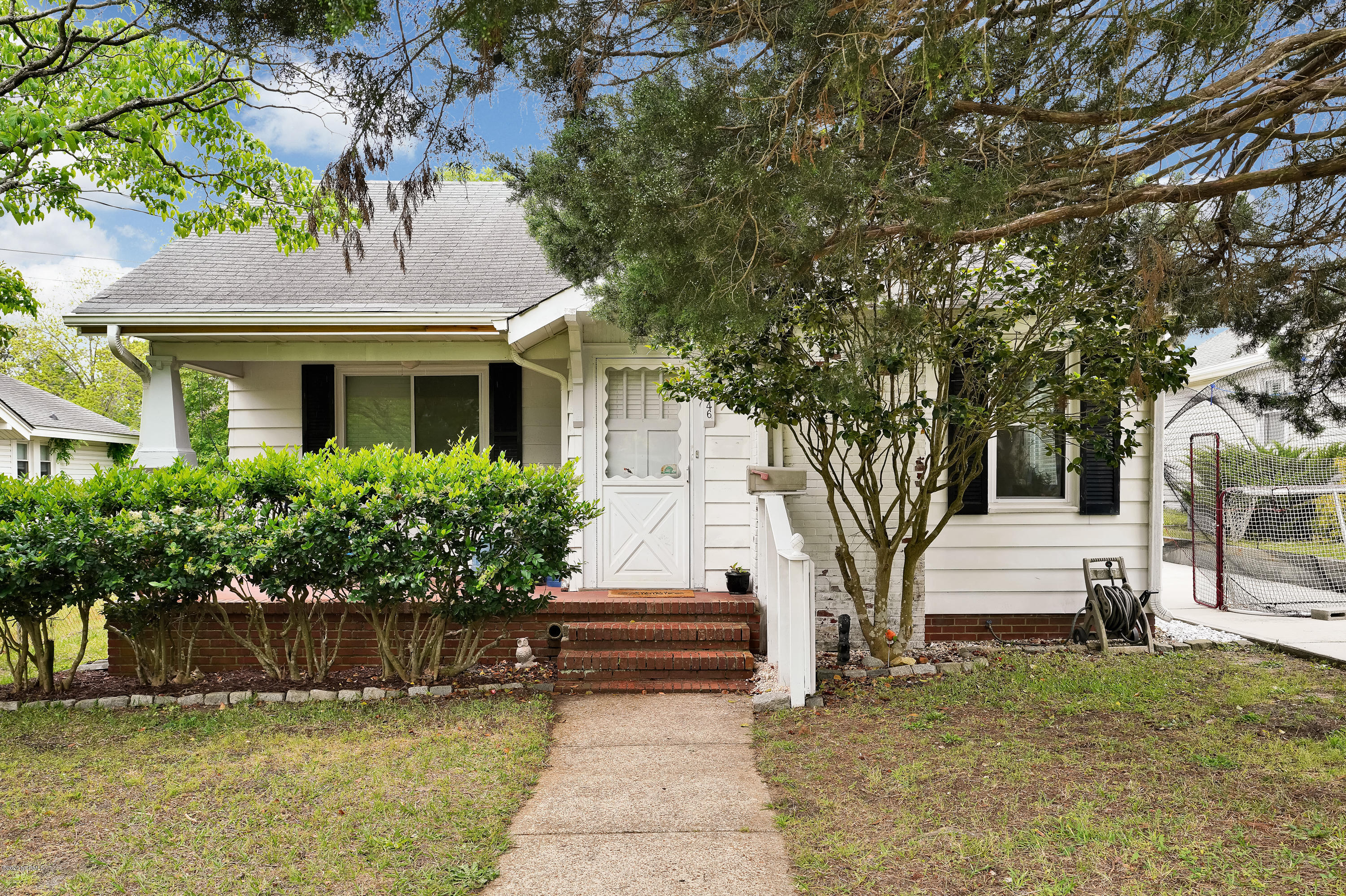 2046 Van Buren Street Property Photo 1
