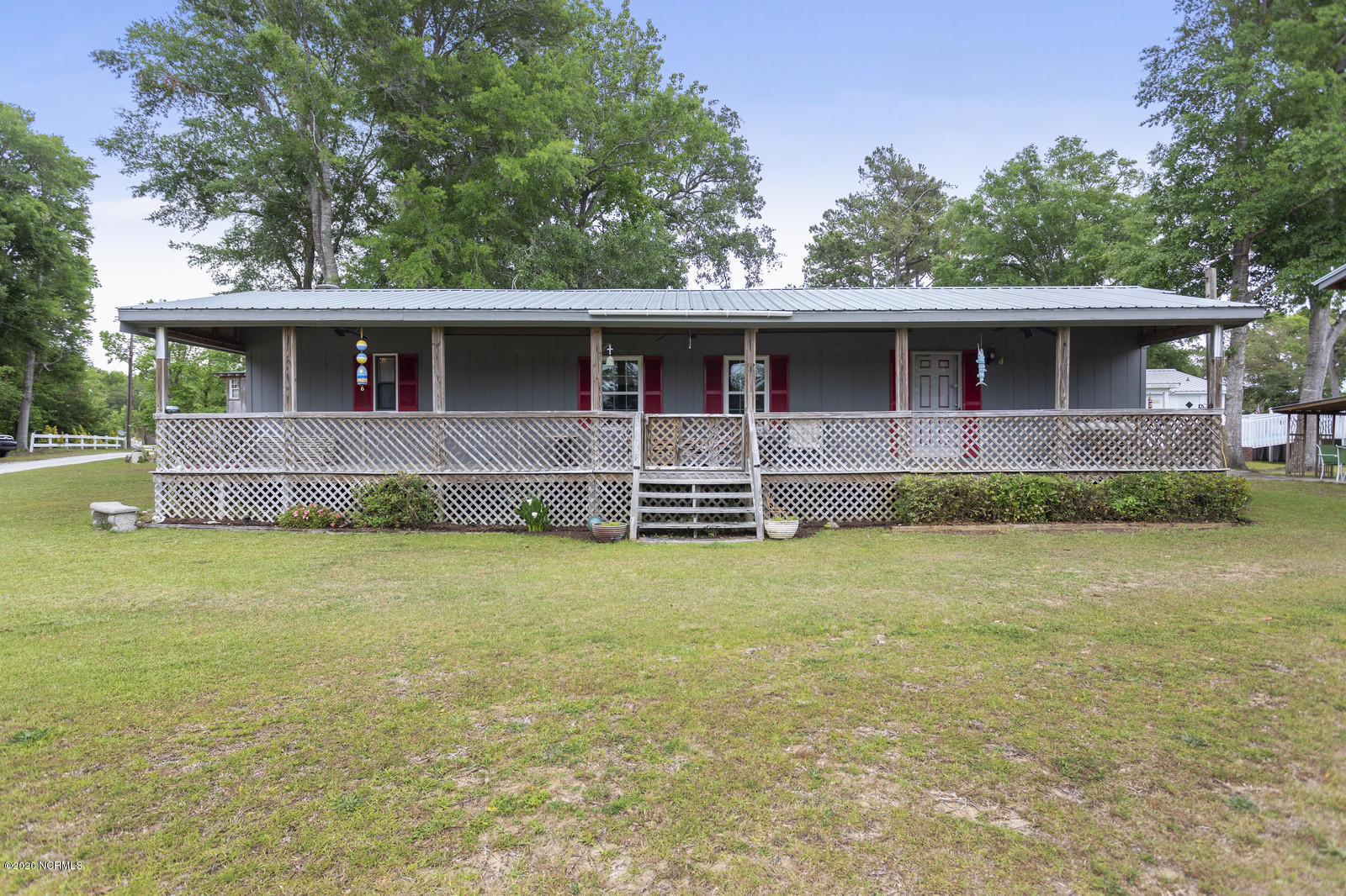 3121 Lesa Drive Property Photo 1